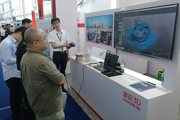 本次論壇震旦3D總經(jīng)理紀崇楠親自到現(xiàn)場為大家介紹3D打印工業(yè)級應用解決方案