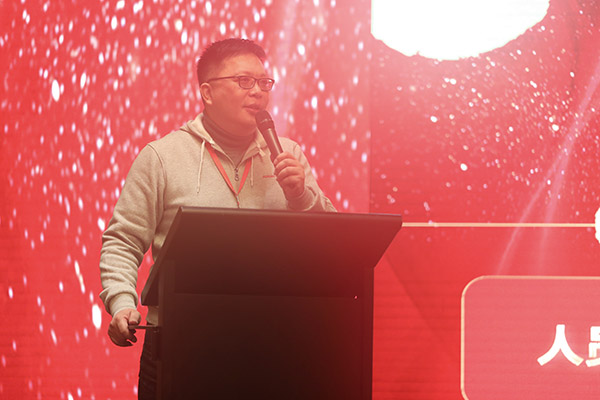 ▲崔少方副總經理對2019年政策進行說明