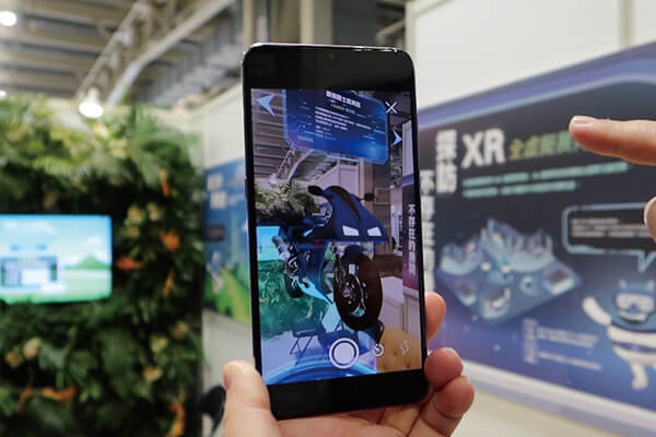 使用者可以在平臺上進行各種交易及內容創作