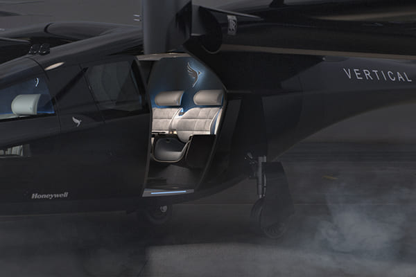 “垂直航空航天公司”推出的VA-X4機型，預計將成為全球首架獲得認證的垂直升降民航機，可搭載四人飛行。