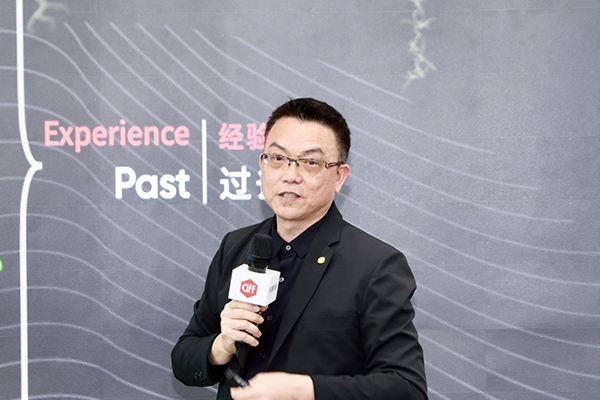 震旦家具創新中心高曰菖總經理分享“喜閱未來”圖書館解決方案